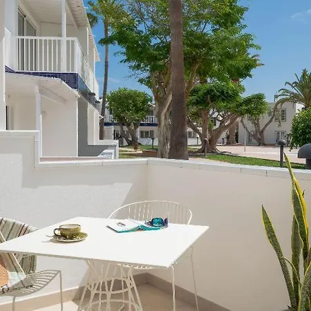 Barcarola Club 卡门港