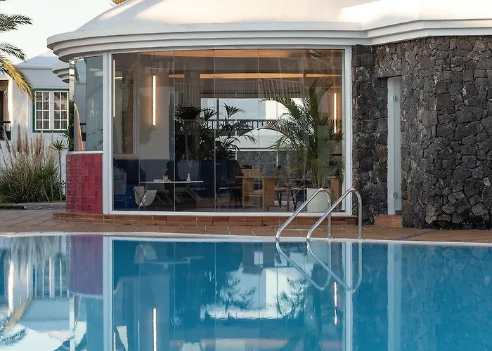 Barcarola Club Puerto del Carmen (Lanzarote)